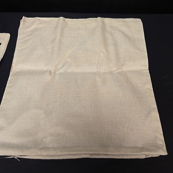 Lot Of 4 Pillow Covers 18" x 18" Each Decorative Halloween Festive For Couch - Picture 5 of 10